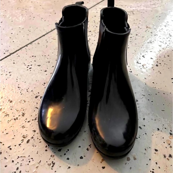 Brand new Hunter Chelsea Boot Size 10 - Picture 1 of 3